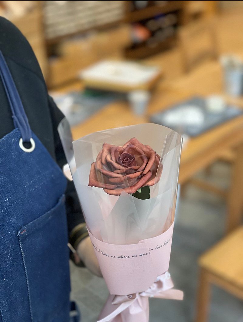 Leather rose workshop, immortal flower lover gift celebration, imprinted one person into a class - เครื่องหนัง - หนังแท้ 
