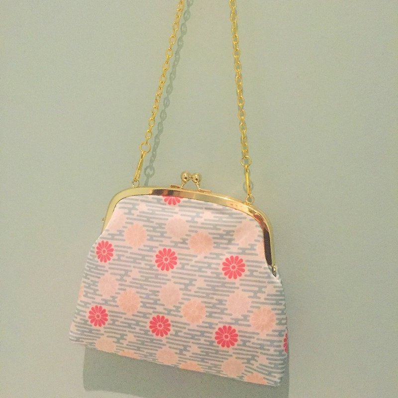 Original Print Japanese traditional pattern kiss lock petit party bag NAMINIIKU - กระเป๋าเครื่องสำอาง - เส้นใยสังเคราะห์ สีเขียว