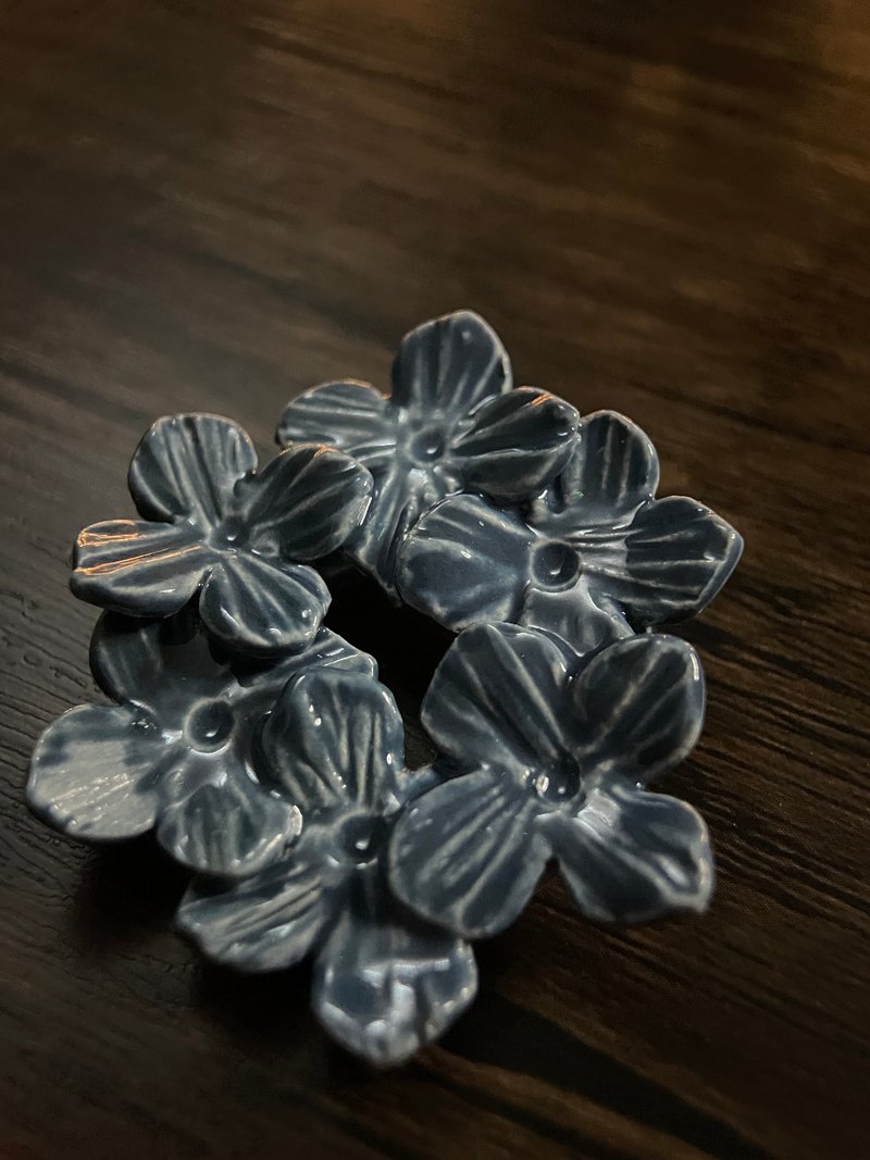 Ceramic Hydrangea Brooch - Dark Blue | Hand-Pressed Ceramic - เข็มกลัด - ดินเผา สีน้ำเงิน