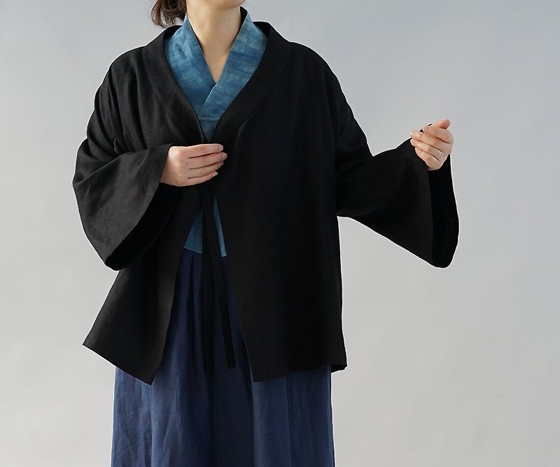 wafu  warm linen cardigan / long bell sleeve / Japanese style / black h037a-bck3 - เสื้อแจ็คเก็ต - ผ้าฝ้าย/ผ้าลินิน สีดำ