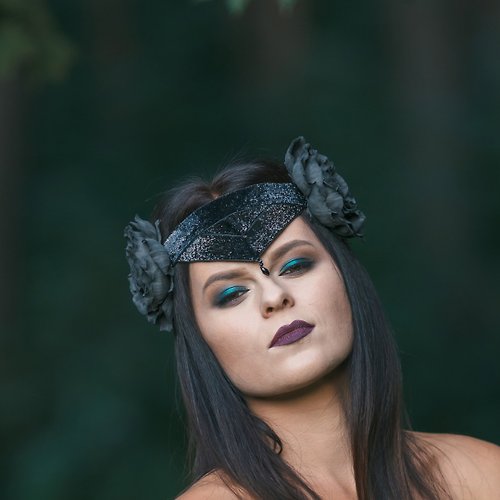 LepotaAccessories Gothic halo crown Black flower Dark fairy tiara goddess headpiece Lolita