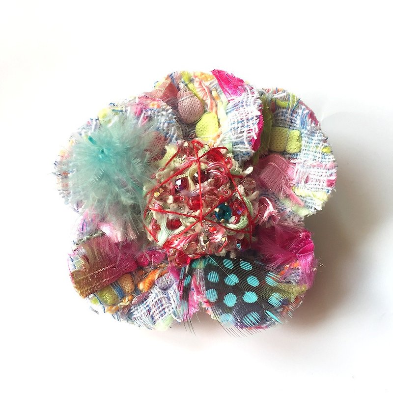 Corsage brooch No.8 　brooch accessory embroidery tweed beads colorful  - Brooches - Other Materials Multicolor