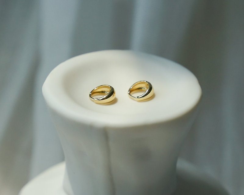 Glossy Curved Water Drop Earrings 925 Sterling Silver 18k Gold Plated Circle Easy Snap Earrings - ต่างหู - เงินแท้ สีทอง