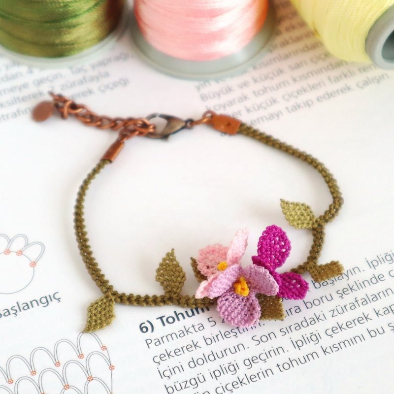 PREMIUM OYA lace Bracelet【FESTIVAL】Lilac - Bracelets - Other Man-Made Fibers Purple