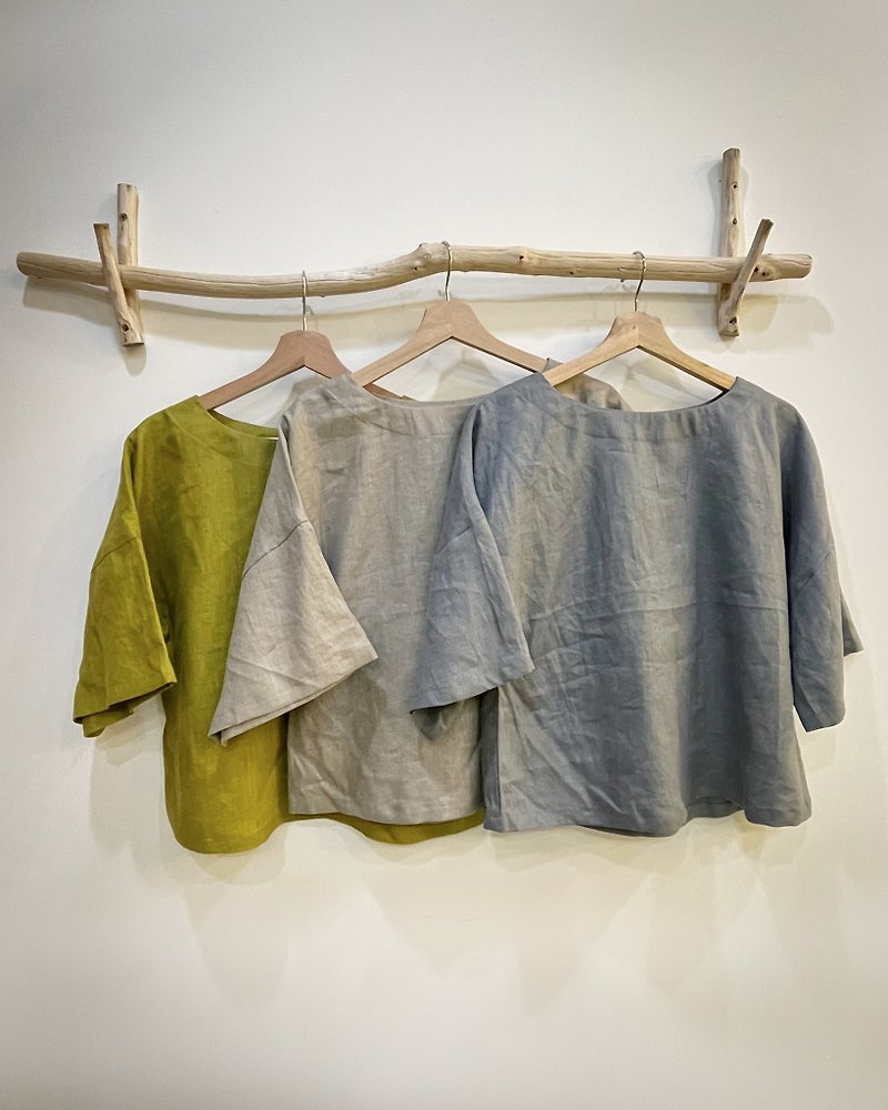 [Sori Zhihai] French linen simple off-shoulder top - Women's Tops - Linen Khaki