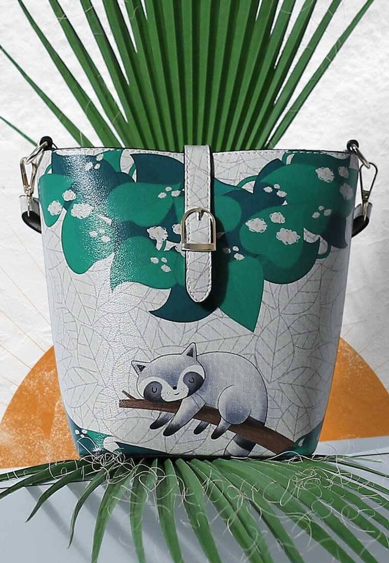 Raccoon Bucket Bag - Rare Animal Design - กระเป๋าหูรูด - ไฟเบอร์อื่นๆ หลากหลายสี