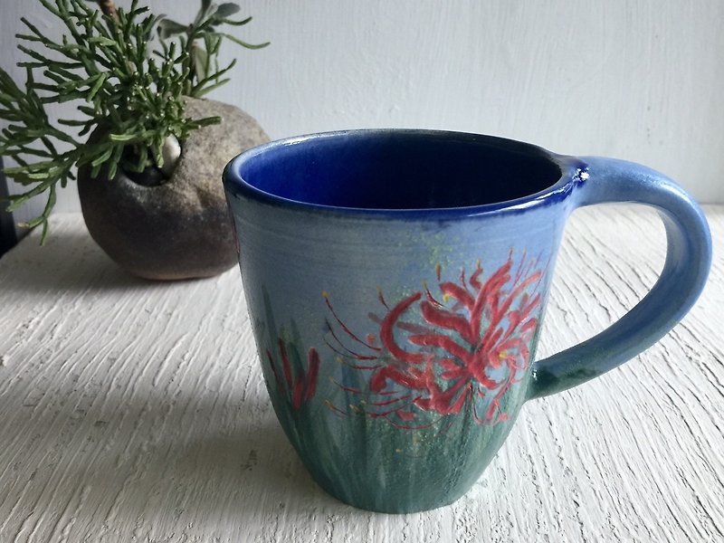 紅花石蒜。彼岸不忘情_陶器馬克杯 - 咖啡杯 - 陶 藍色