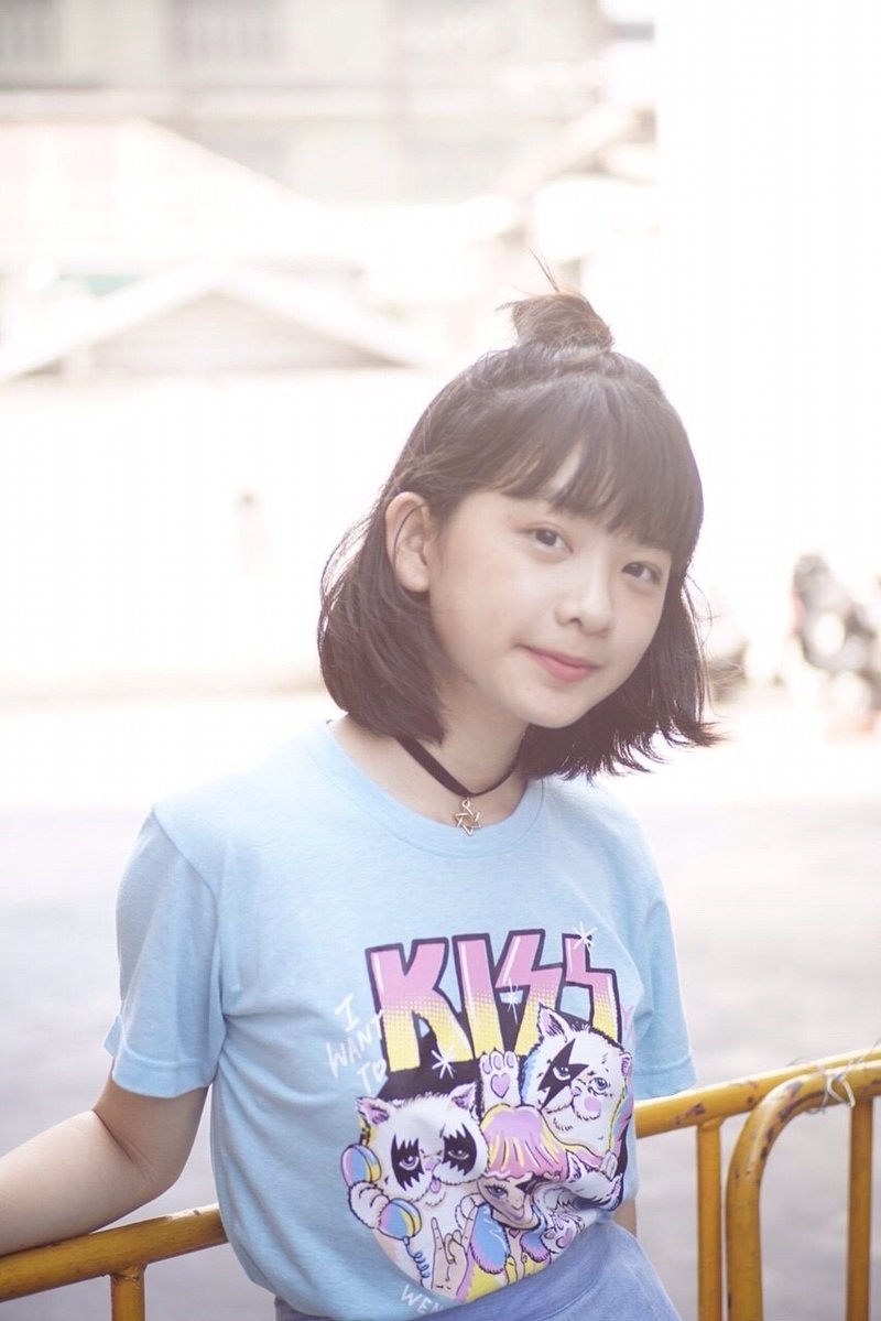 Kiss t-shirt - 女 T 恤 - 其他材質 藍色
