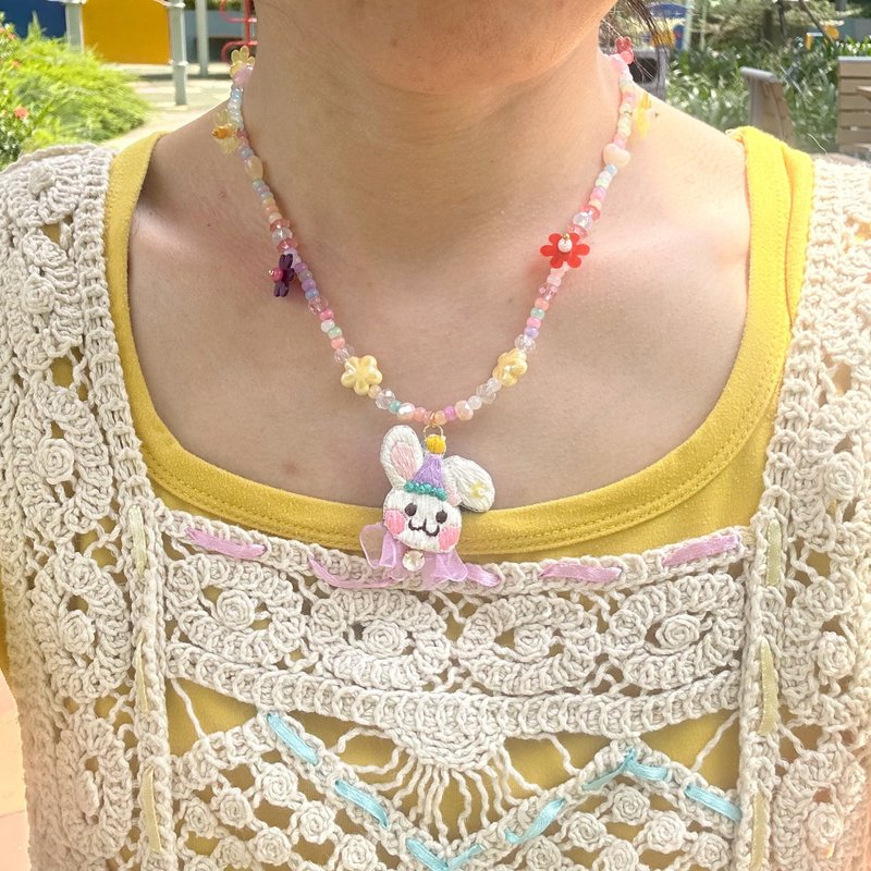 Mean Burger Clerk Rabbit Embroidered Beaded Short Chain Style B - Collar Necklaces - Thread Pink