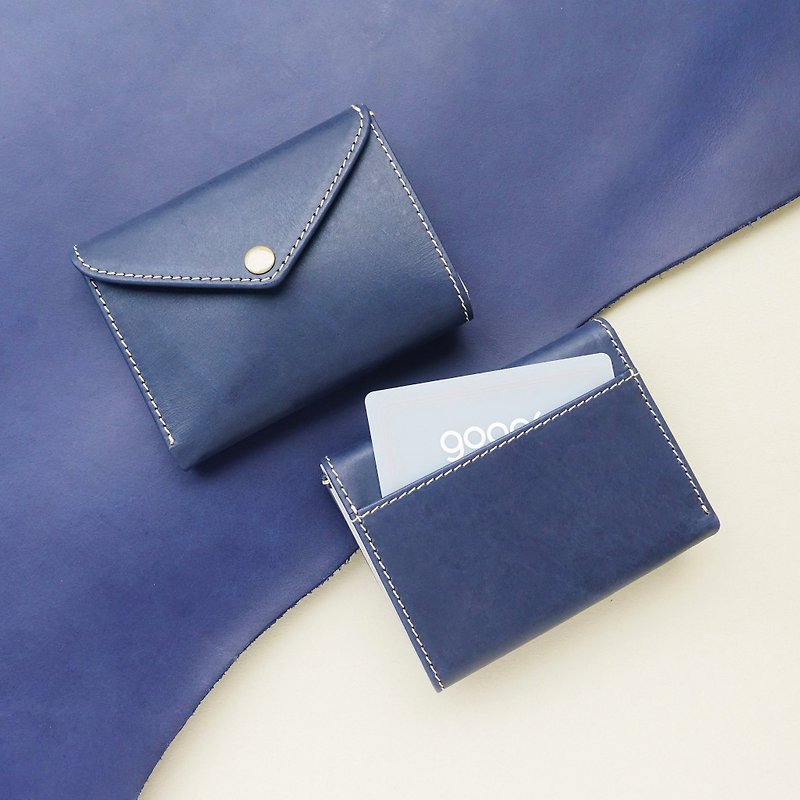 Wooden genuine leather midfold_Quiet Blue (customized English name) - กระเป๋าสตางค์ - หนังแท้ สีน้ำเงิน