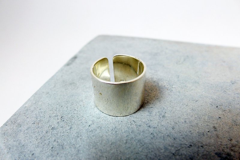 zo.craft wide version plain personality ring/925 sterling silver - แหวนทั่วไป - โลหะ สีเทา
