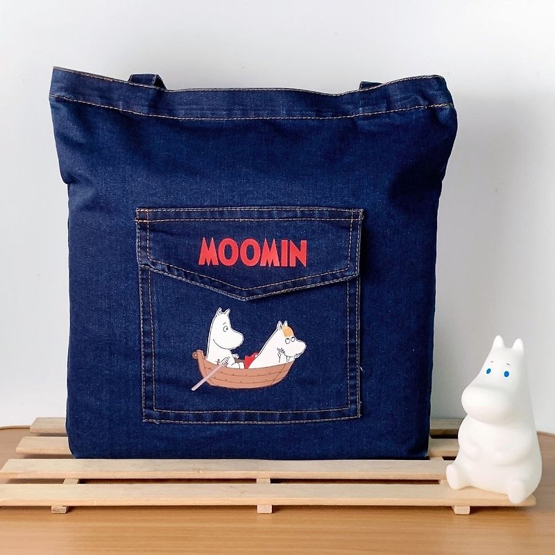 Moomin授權-丹寧系列 牛仔手提購物包(深藍) - 側背包/斜背包 - 棉．麻 白色