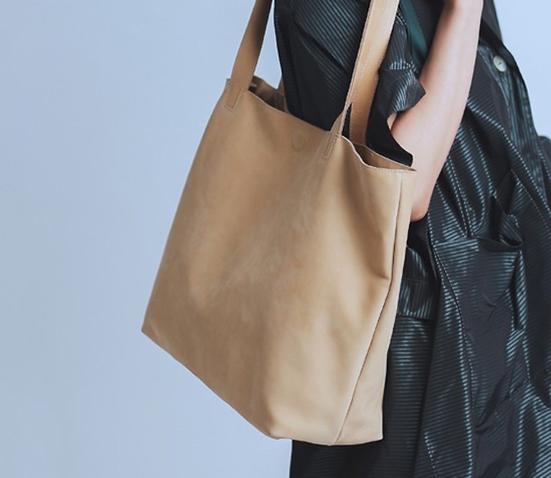 Multi-mezzanine zipper design light dermatote apes apricot - Messenger Bags & Sling Bags - Genuine Leather Khaki