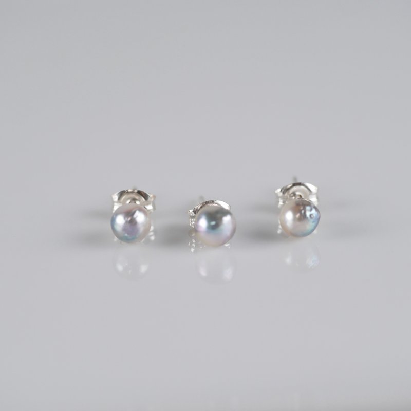 Silver925 One-ear natural Akoya pearl earring - Earrings & Clip-ons - Sterling Silver Gray