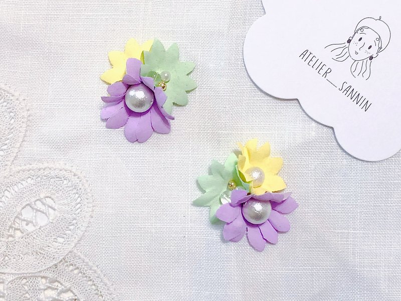 Memory Picture Book Series - Sweet and Sour Lime Flower Fabric Flower Sweet Hand Sewing Ear Ear/ear Clip - Earrings & Clip-ons - Cotton & Hemp 