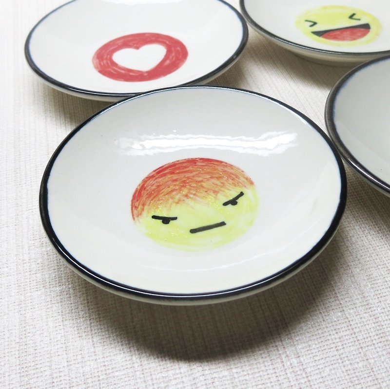 【Painting Series】 Emoticons Small dish (angry) - จานเล็ก - เครื่องลายคราม สีเหลือง