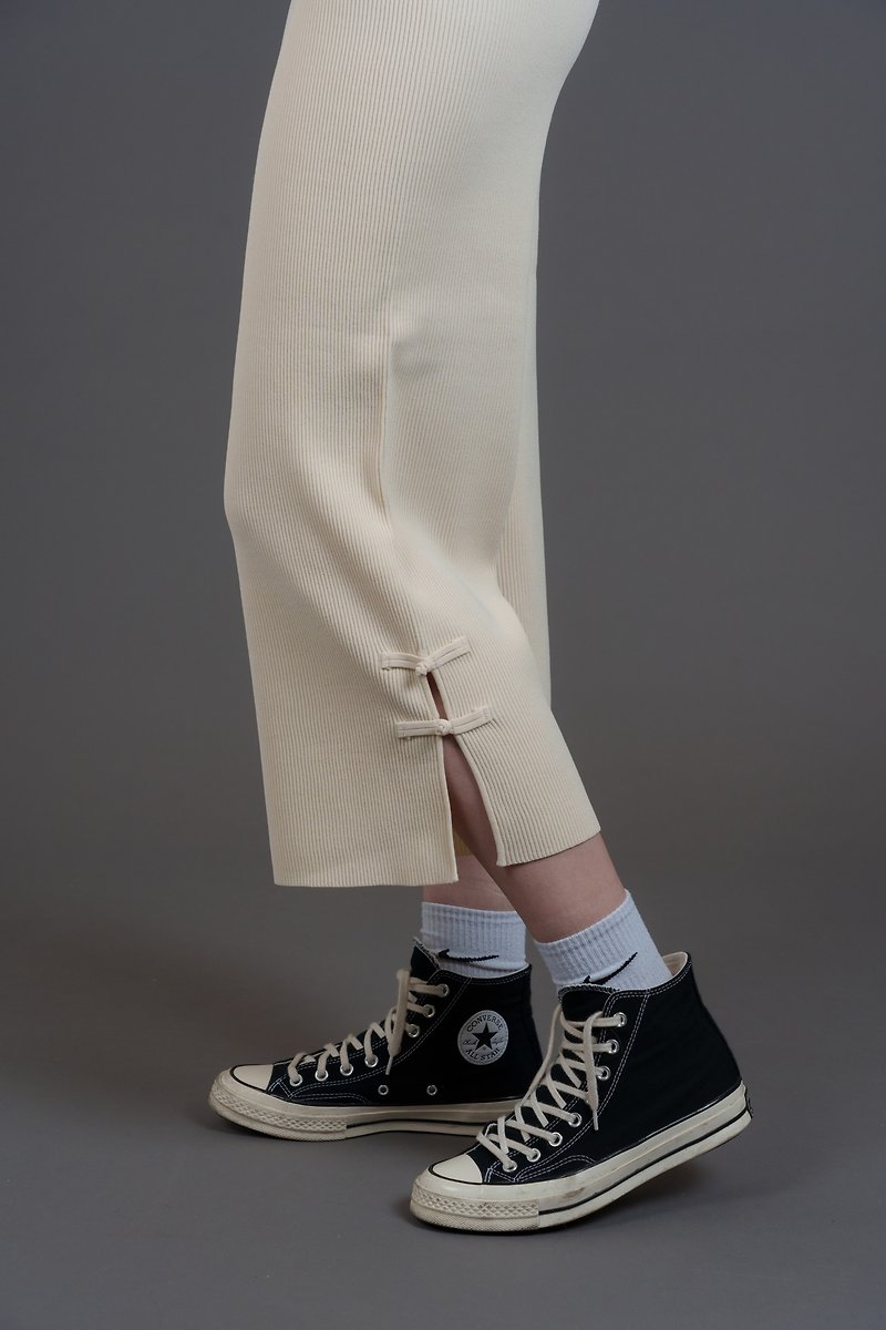 Knitted Pants w Slit (Ecru)|Womenswear|Pants|Knitwear - กางเกงขายาว - ผ้าฝ้าย/ผ้าลินิน ขาว