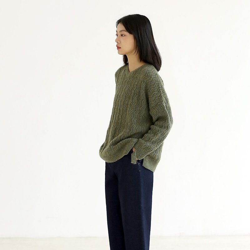 KOOW melange wool fancy loop yarn V-neck water ripple pullover sweater - Women's Sweaters - Wool 