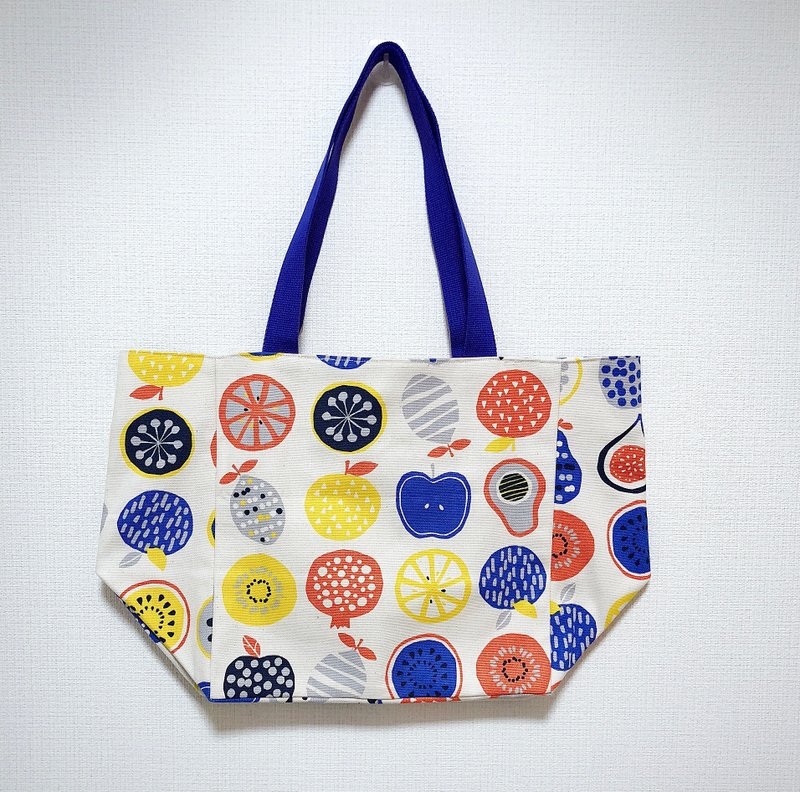 日本印花棉布托特包-寬底-彩色水果了 - 側背包/斜背包 - 棉．麻 多色