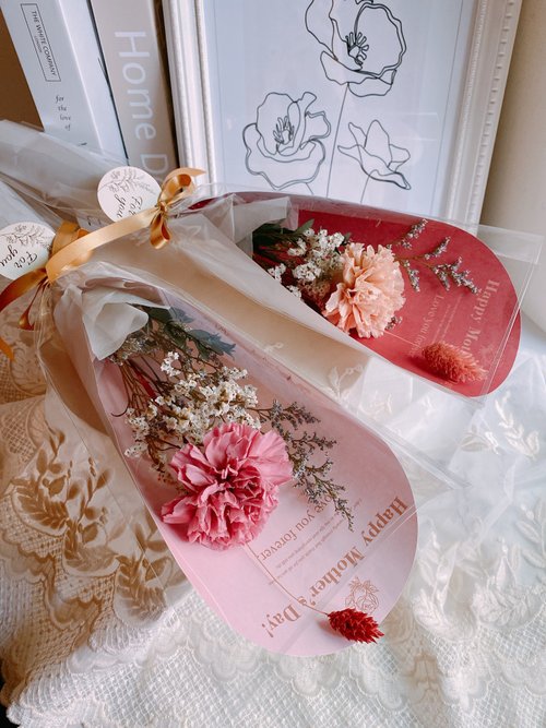 花予huayu.floral (快速出貨)永生花 乾燥花 索拉花 花束 康乃馨 擴香 母親節 禮物