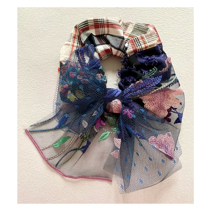 Sustainable Shushu with ribbon - 髮夾/髮圈 - 其他材質 黑色