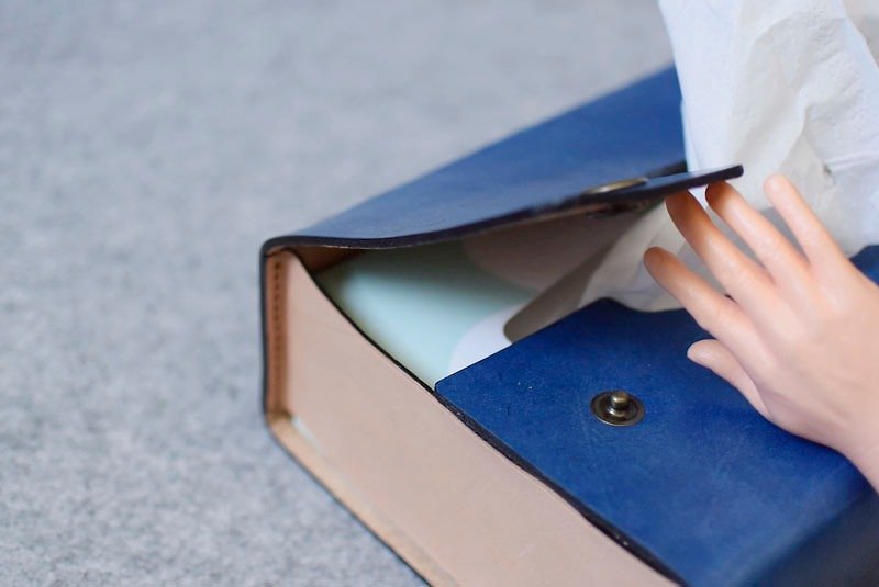 YOURS  面紙盒皮套(扁盒)  藍色+原色皮革 - 收納箱/收納用品 - 真皮 