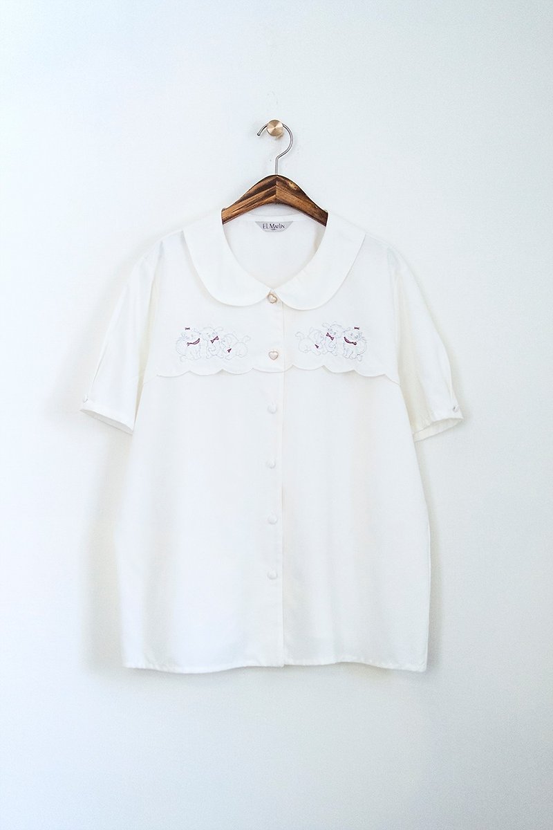 Banana Flyin vintage old short-sleeved white shirt - Women's Tops - Other Materials 