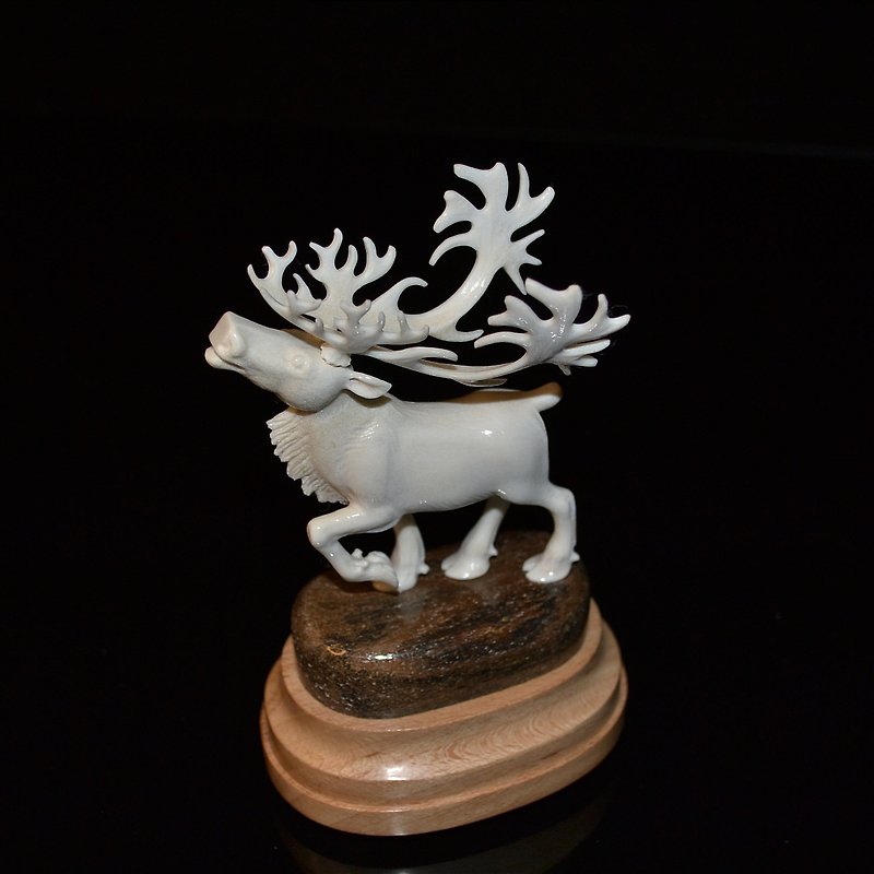Living Room Art Decor Handmade Beech Wood Elk Horn Winter Deer - 其他家具 - 其他材質 白色