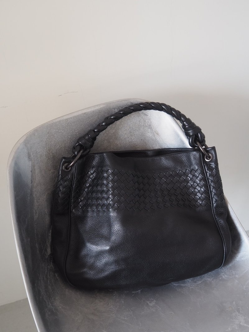 BOTTEGA VENETA ボッテガヴェネタ イントレチャート ショルダーバッグ ブラック レザー ヴィンテージ - 側背包/斜背包 - 真皮 黑色