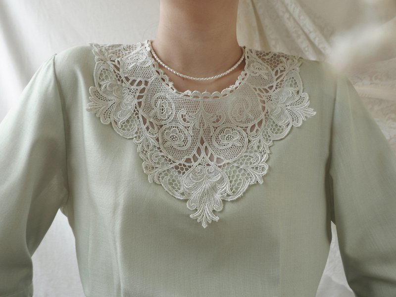 Vintage Pastel Green Short Sleeve Blouse With Lace Detail - Women's Tops - Polyester Green