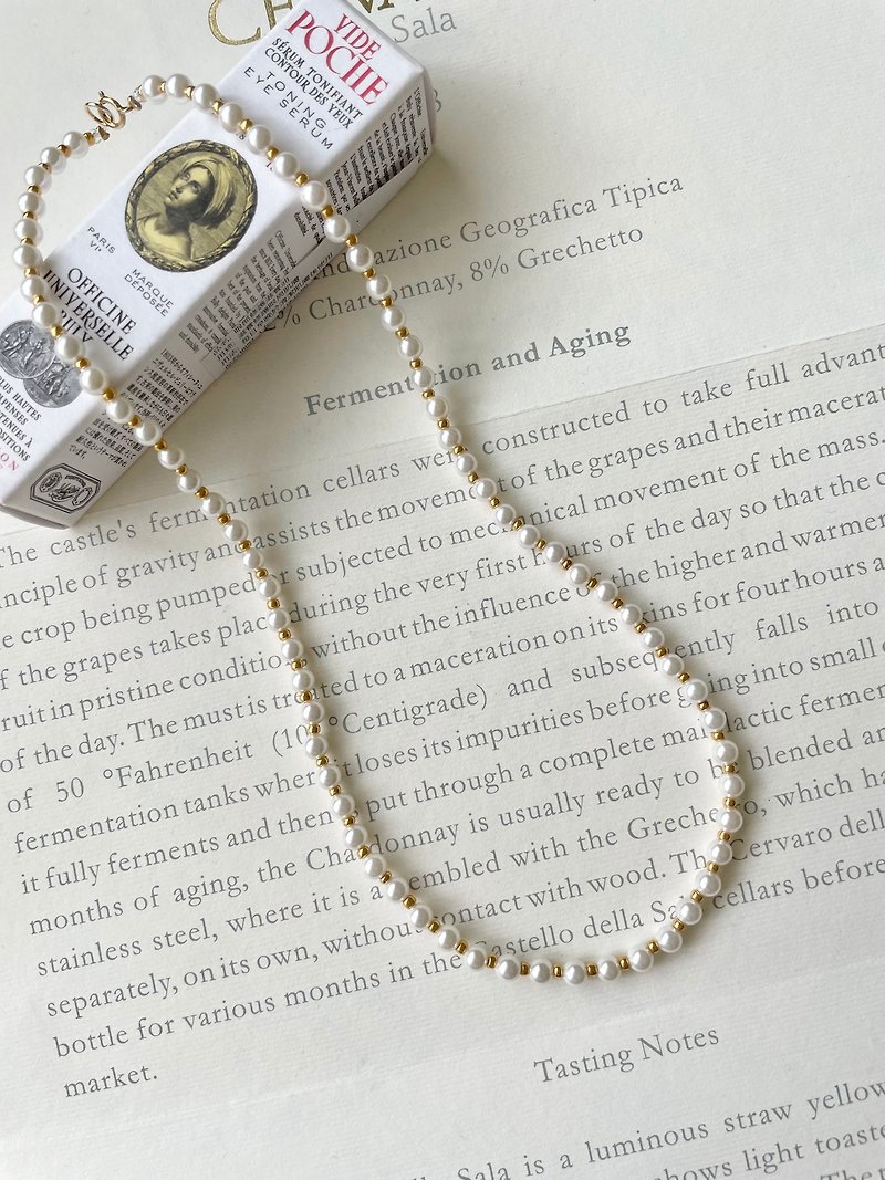 Retro pearl necklace shell pearl necklace clavicle chain necklace short chain - สร้อยคอ - เปลือกหอย ขาว