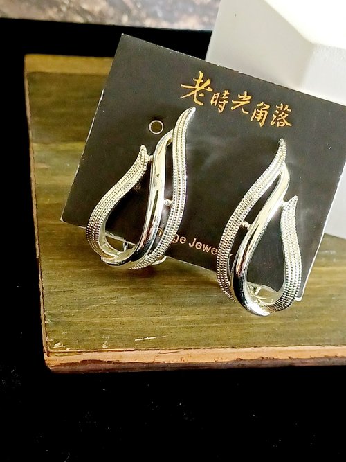 老時光製造所 vintage jewelry SARAH COV銀色火焰意象 夾式耳環