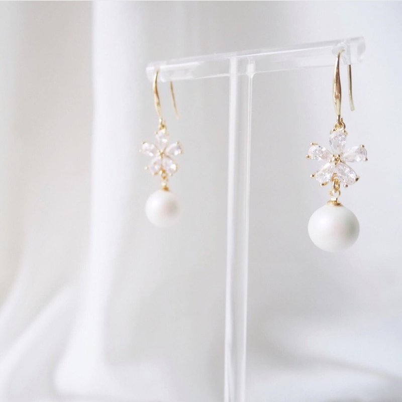 Bridal Earring Bridal Clip-On Birthday Gift Elegant Earring Clip-On Customization - Earrings & Clip-ons - Other Metals White