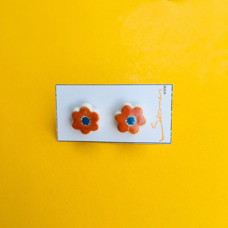 ceramic earrings blossom 005 - 耳環/耳夾/耳骨夾 - 陶 橘色