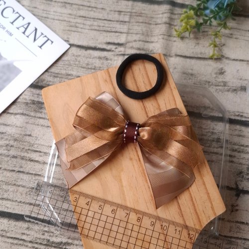 畫影兒--插畫文創商品／布手作 蝴蝶結髮圈-咖啡透紗緞帶