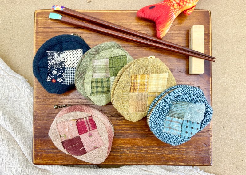 x patchwork small coin purse x classic color collage - กระเป๋าใส่เหรียญ - ผ้าฝ้าย/ผ้าลินิน 