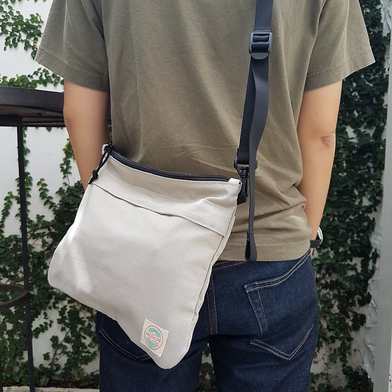 Light Grey RT crossbody bag / daily use / light weight - 側背包/斜背包 - 尼龍 灰色