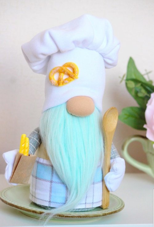 Chef Gnome with wooden spoon / Kitchen decor / Idea gift for mom - Shop  DollsandGnomes Aprons - Pinkoi