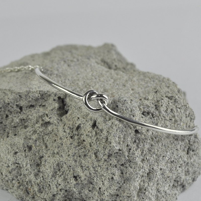 Concentric Knot Bracelet (Thin) Sterling Silver - สร้อยข้อมือ - เงินแท้ สีเงิน