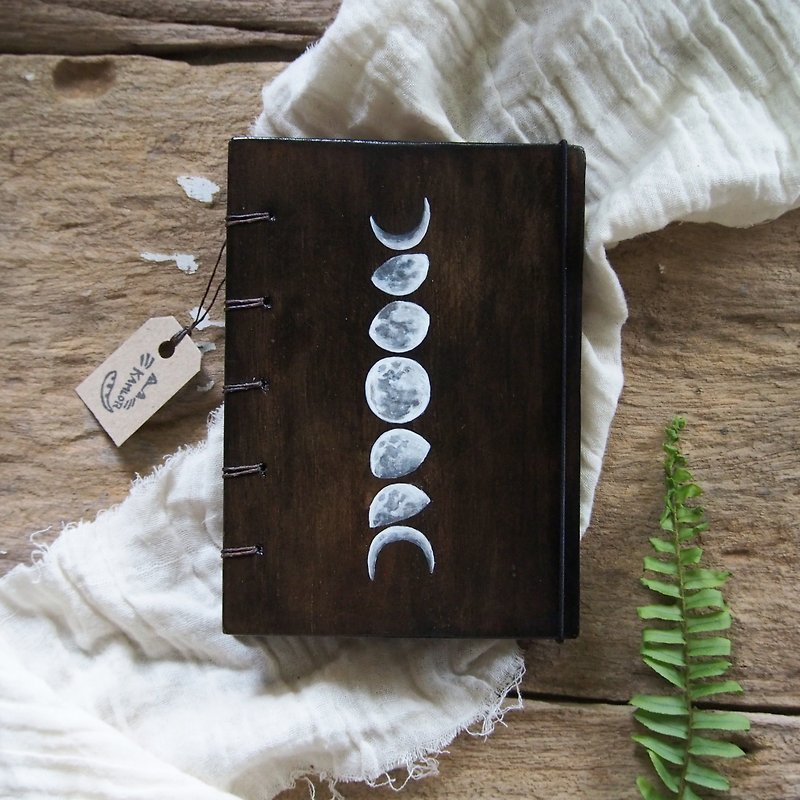 White Moon Burnswood cover, notebook handmade notebook diary handmade wood  筆記本 - 筆記簿/手帳 - 紙 黑色