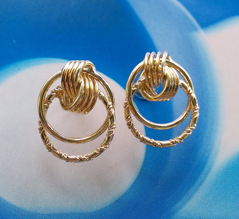Vintage Jewelry 西洋古董飾品 金色調 經典 摩登 繩圈 針式耳環 - 耳環/耳夾/耳骨夾 - 其他金屬 金色