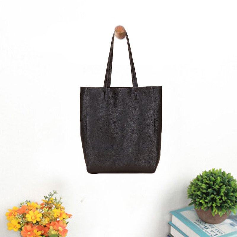 Simple leather shoulder bag everyday lady bag - กระเป๋าถือ - หนังแท้ ขาว