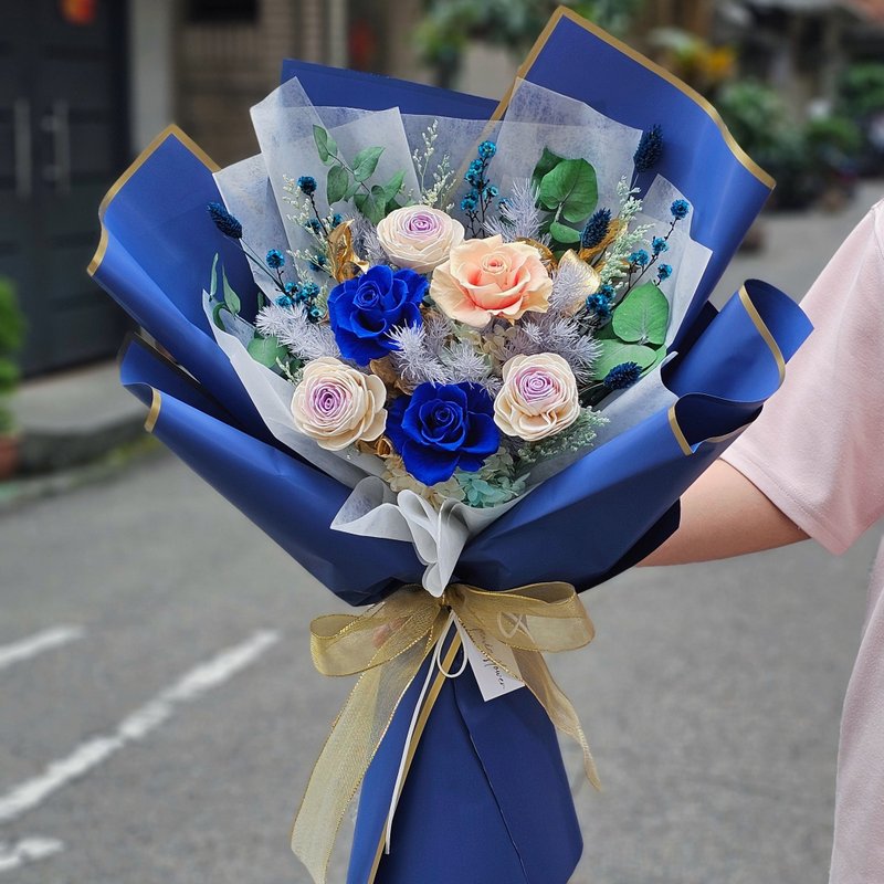 寶藍永生玫瑰花束 大花束 現貨 快速出貨 - 乾燥花/永生花 - 植物．花 藍色