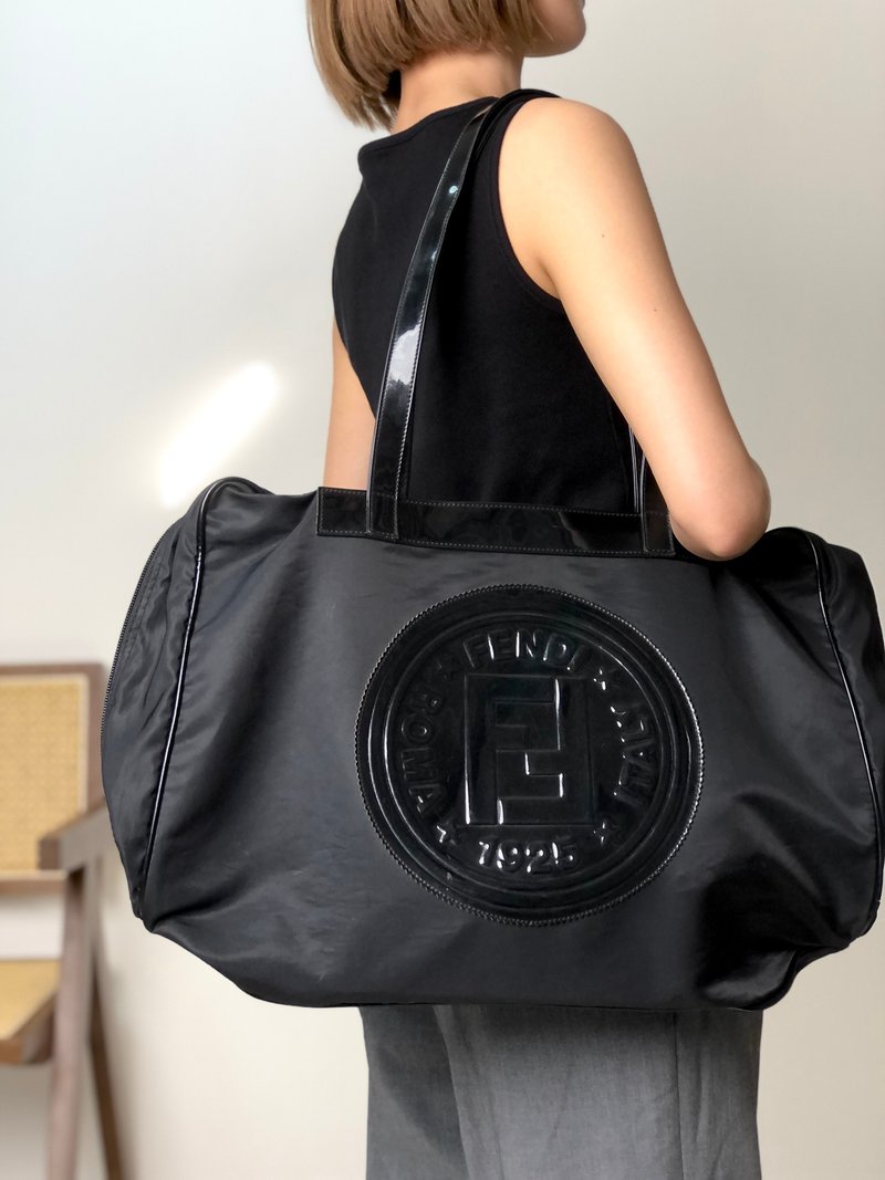 【 日本直送　名牌中古包 】FENDI フェンディ ハンドバッグ ブラック FFロゴ ナイロン ミニボストン vintage ヴィンテージ  fctg7r - 手提包/手提袋 - 尼龍 黑色