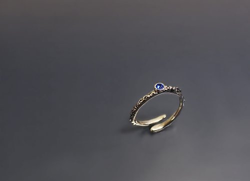 Maple jewelry design 實物系列-有機質感藍寶石925銀開口戒