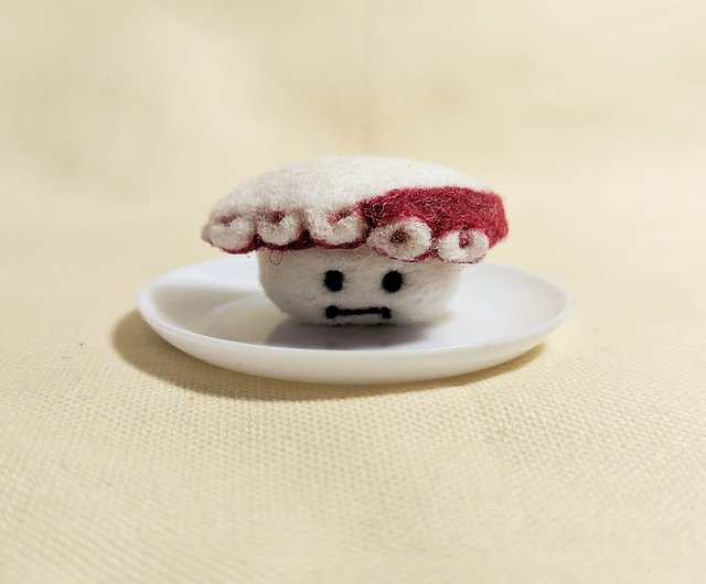 Magnet for Sale mit Süße Sushi-Rolle mit Smiley-Aufkleber. von  nadyushka-art
