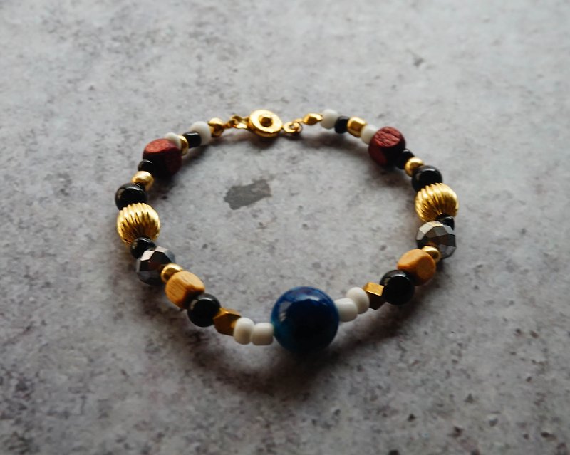 Handmade natural ore brass bracelet | Virgo - สร้อยข้อมือ - เครื่องเพชรพลอย สีน้ำเงิน