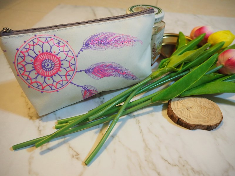 手繪 手提袋 布 化妝袋 手繪袋 立體膠 本土 Henna Mandala 設計 彩繪 漢娜 曼陀羅 禪繞 民族 印度彩繪 - 化妝袋/收納袋 - 棉．麻 白色