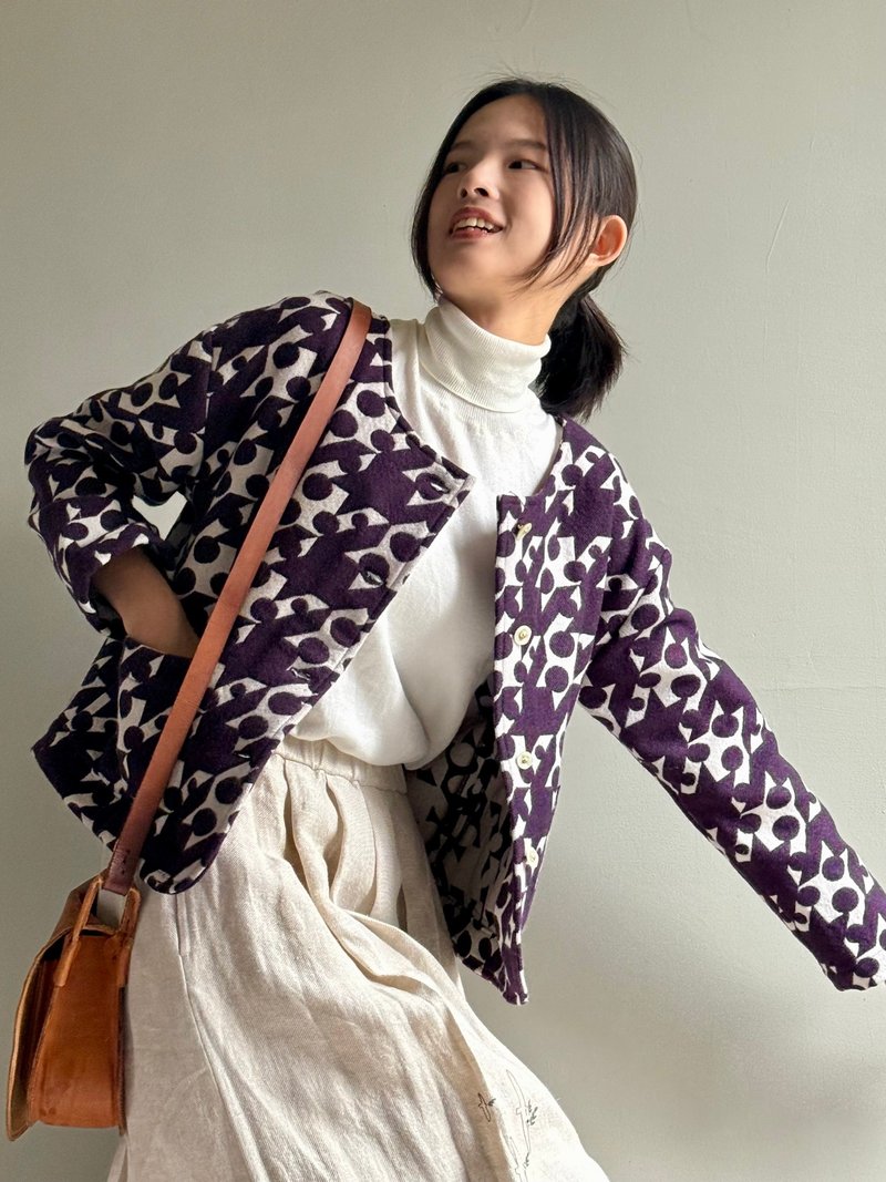 冬日保羅克利/紫色系色織抽象幾何圖案雙層羊毛料圓領短版外套 - 女大衣/外套 - 羊毛 紫色