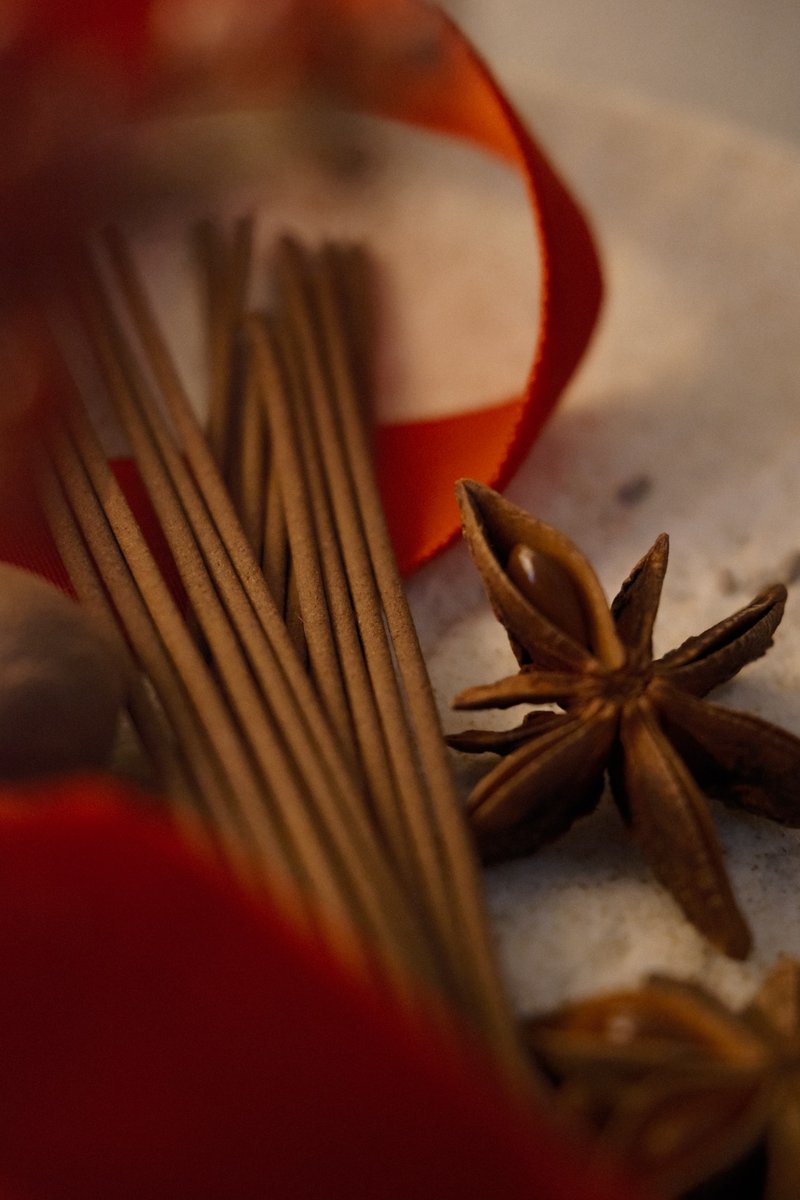 【 No.07 紅 âng 】 手工線香 暖調 × 醇厚 × 濃郁香料 - 香氛/精油/擴香 - 其他材質 紅色